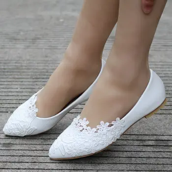 2021 Veľké veľkosti bytu čipky svadobné topánky ukázal prst bežné ploché topánky bielej čipky žien nízka päty topánky pre ženy