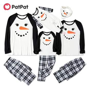 PatPat Rodiny Vzhľad Black/White bežné Pajama Sady Vianočné vzor Polohy tlače Zodpovedajúce Pyžamá